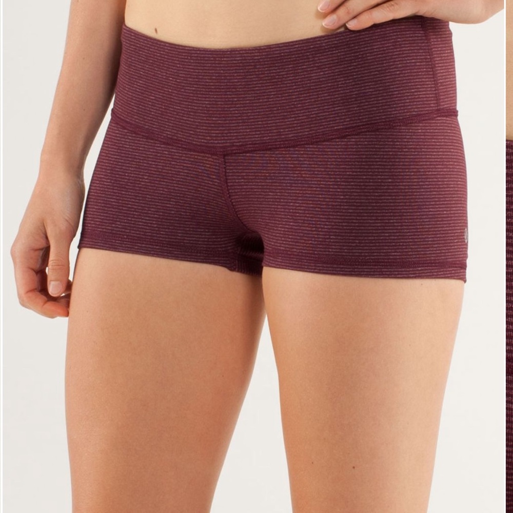 Lululemon Boogie Short Size 4 Tonka Stripe Bordeaux Drama burgundy